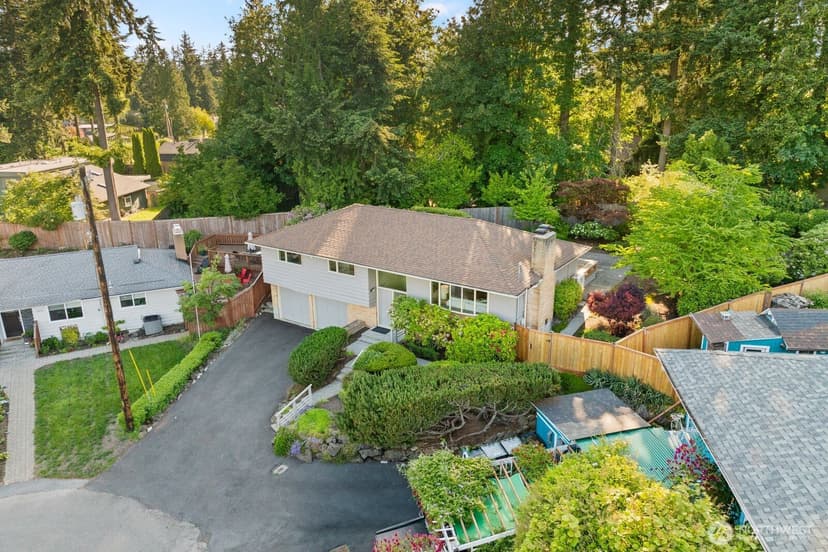Property photo for 8433 221st Place SW, Edmonds photo 30
