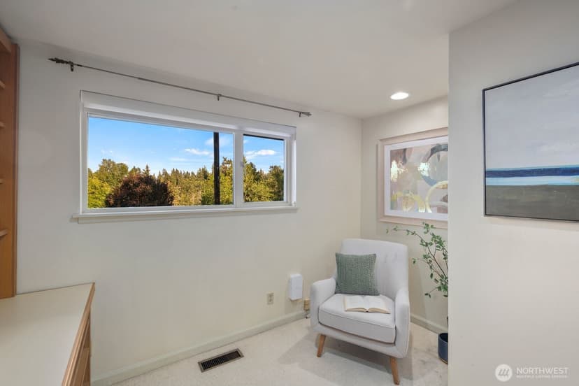 Property photo for 8433 221st Place SW, Edmonds photo 13