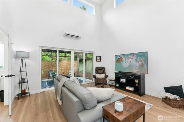 Property photo for 14018 2nd Avenue NW, Seattle photo 5