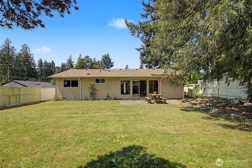 Property photo for 19922 Dayton Avenue N, Shoreline photo 7