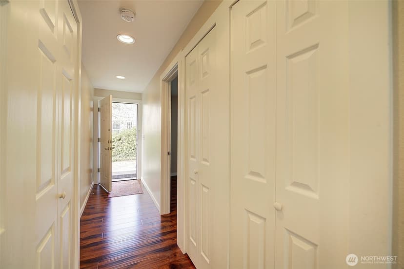 Property photo for 9840 NE 116th Street #4, Kirkland photo 3