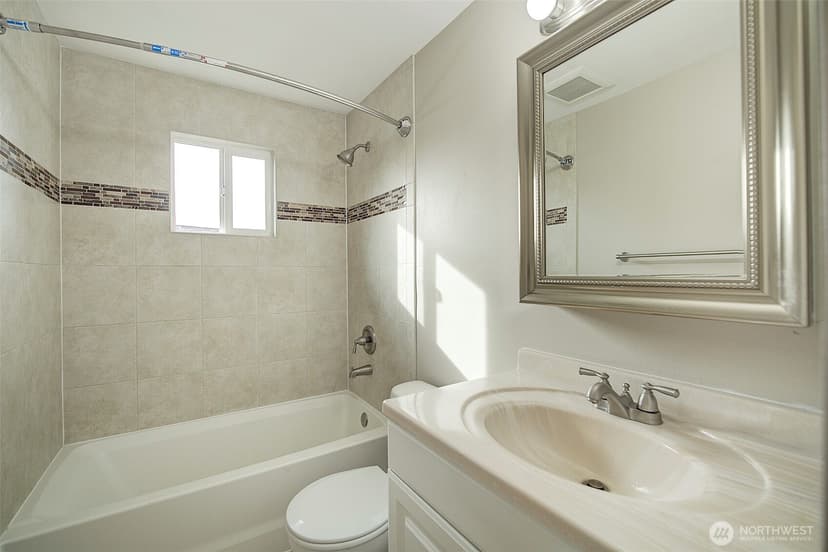 Property photo for 9840 NE 116th Street #4, Kirkland photo 13