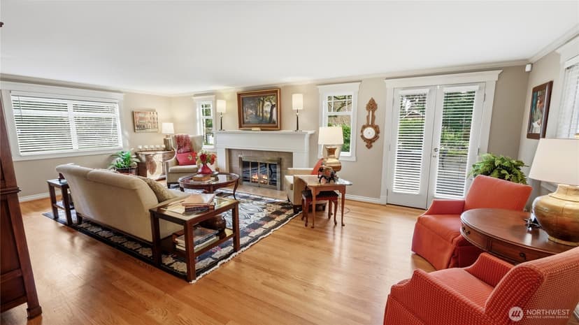 Property photo for 10506 Robin Hood Drive, Edmonds photo 6