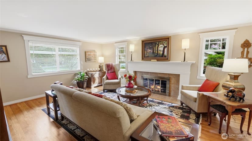 Property photo for 10506 Robin Hood Drive, Edmonds photo 5