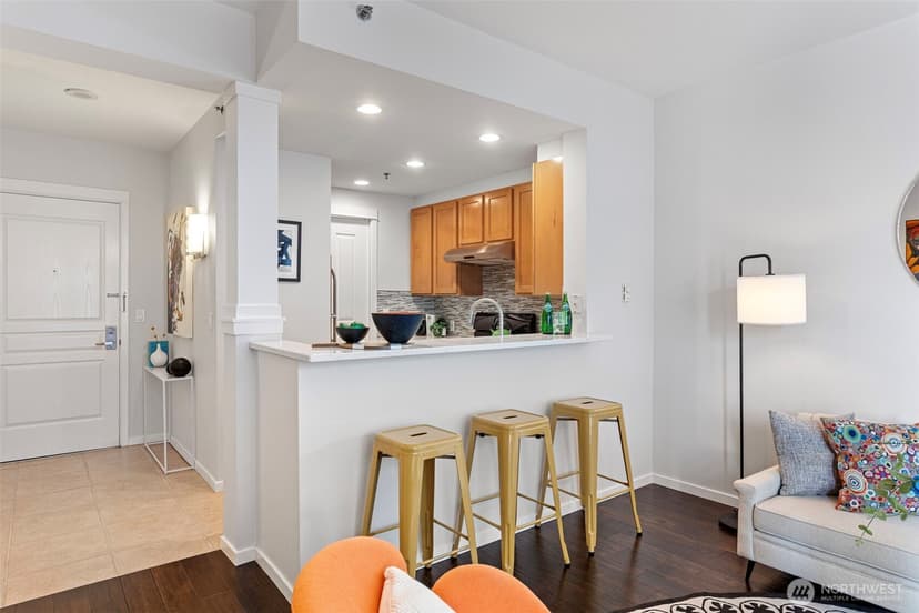 Property photo for 2801 1st Avenue #612, Seattle photo 10