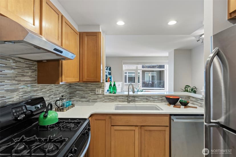 Property photo for 2801 1st Avenue #612, Seattle photo 11