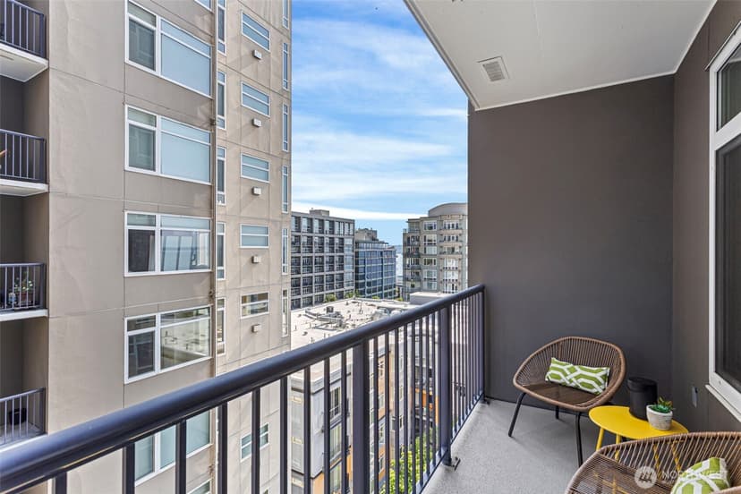 Property photo for 2801 1st Avenue #612, Seattle photo 6