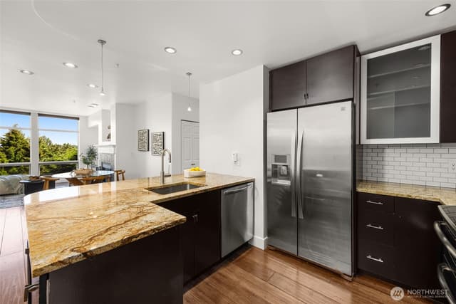 Property photo for 3221 SW Avalon Way #105, Seattle