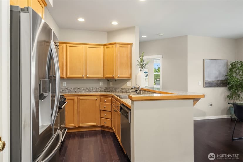 Property photo for 1601 NE Katsura Street #103, Issaquah photo 8