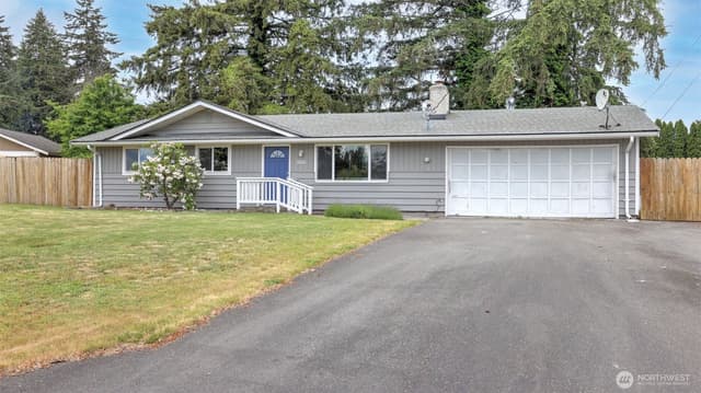 Property photo for 13920 10th Avenue E, Tacoma photo 2