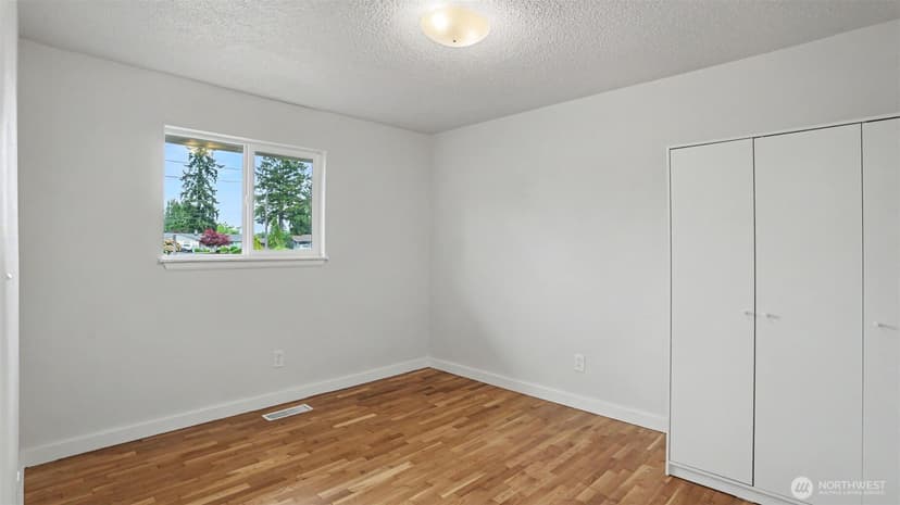 Property photo for 13920 10th Avenue E, Tacoma photo 15