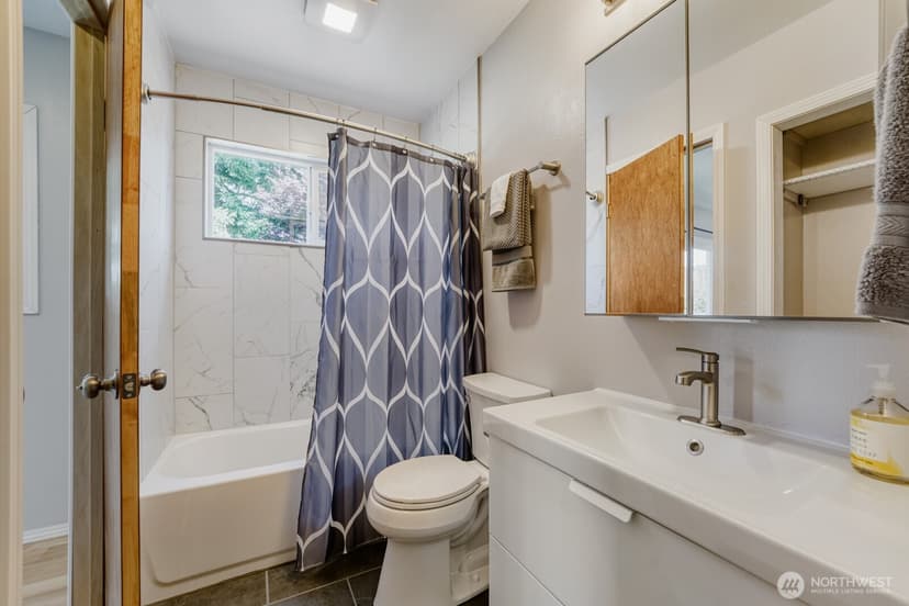 Property photo for 23000 125th Avenue SE, Kent photo 18