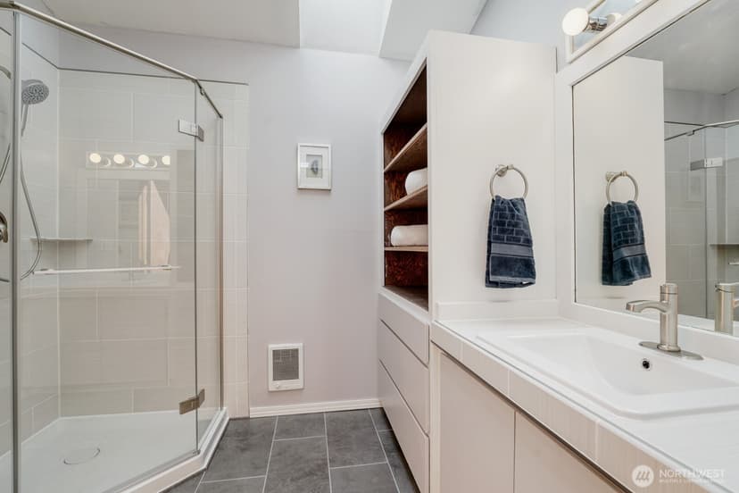 Property photo for 23000 125th Avenue SE, Kent photo 11