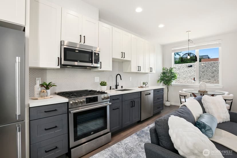 Property photo for 1523 B 17th Avenue S, Seattle photo 6