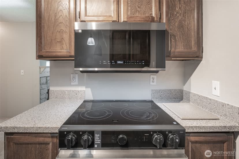 Property photo for 1820 330th Street S #D, Federal Way photo 9