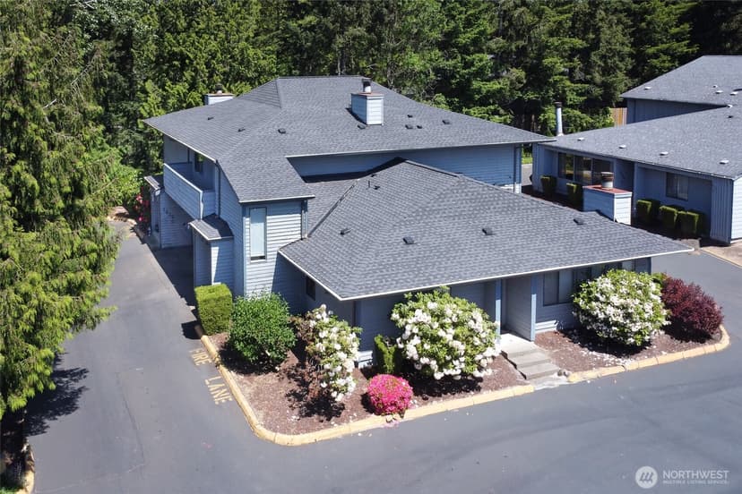 Property photo for 1820 330th Street S #D, Federal Way photo 4