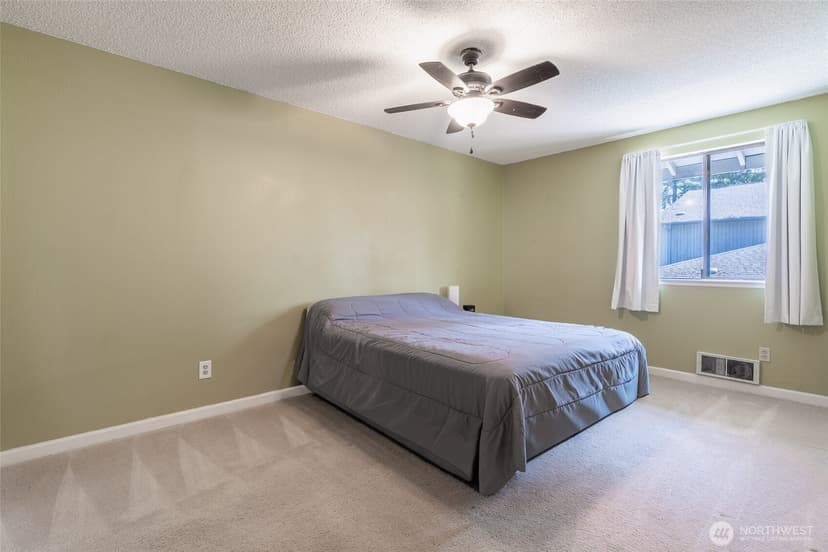 Property photo for 1820 330th Street S #D, Federal Way photo 12