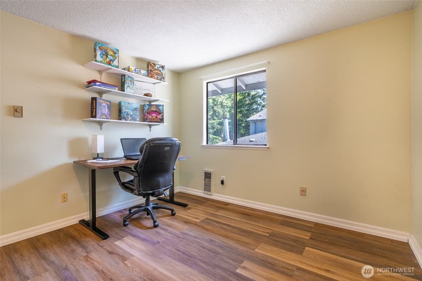Property photo for 1820 330th Street S #D, Federal Way photo 17