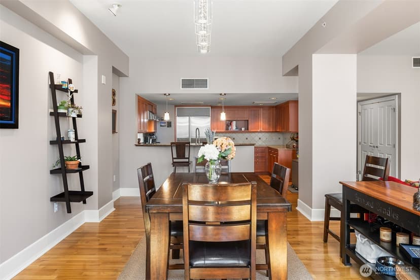 Property photo for 1500 4th Avenue #804, Seattle photo 6
