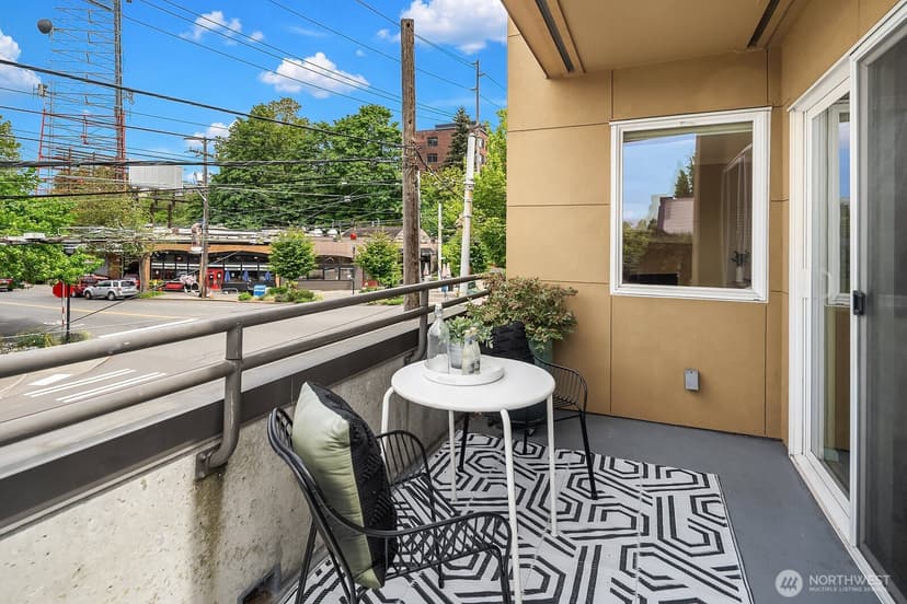 Property photo for 1417 Queen Anne Avenue N #212, Seattle photo 16