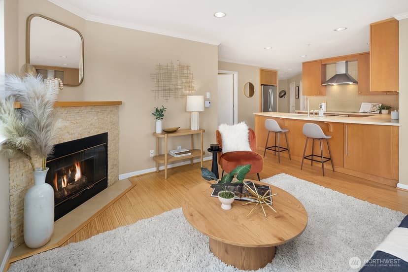 Property photo for 1417 Queen Anne Avenue N #212, Seattle photo 8