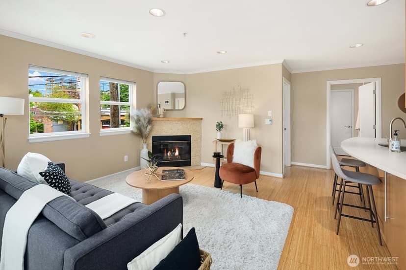 Property photo for 1417 Queen Anne Avenue N #212, Seattle photo 5
