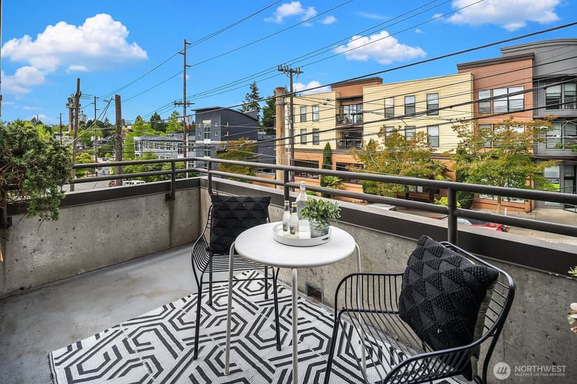 Property photo for 1417 Queen Anne Avenue N #212, Seattle photo 15