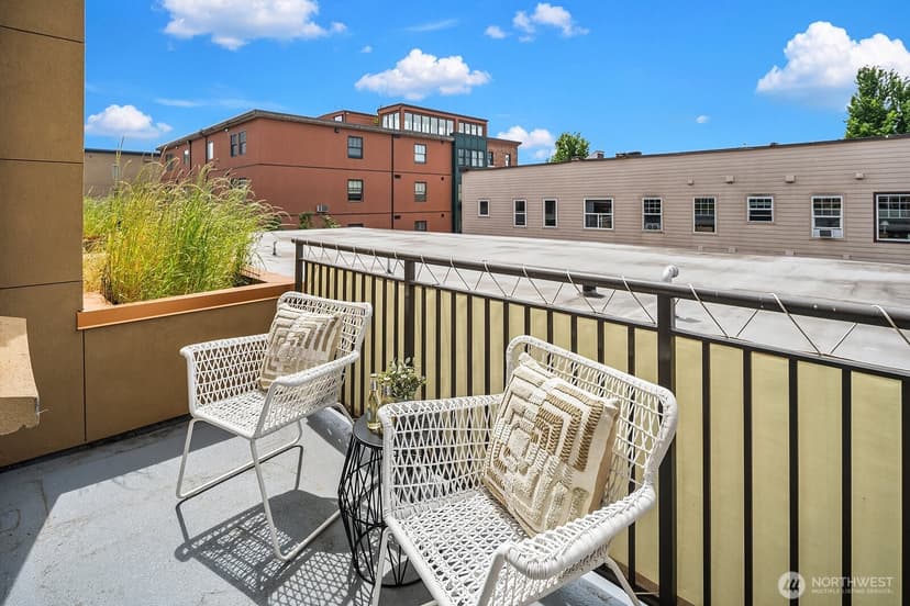 Property photo for 1417 Queen Anne Avenue N #212, Seattle photo 20
