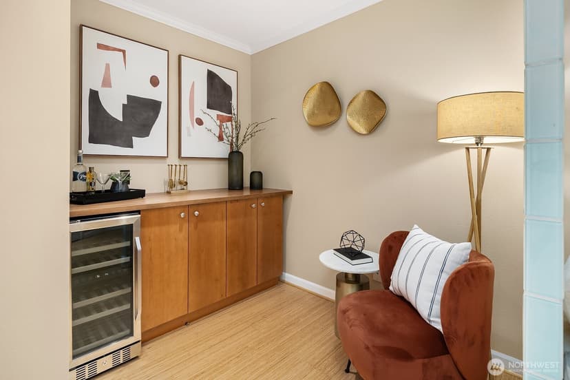 Property photo for 1417 Queen Anne Avenue N #212, Seattle photo 27