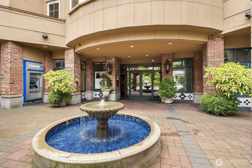 Property photo for 1417 Queen Anne Avenue N #212, Seattle photo 3