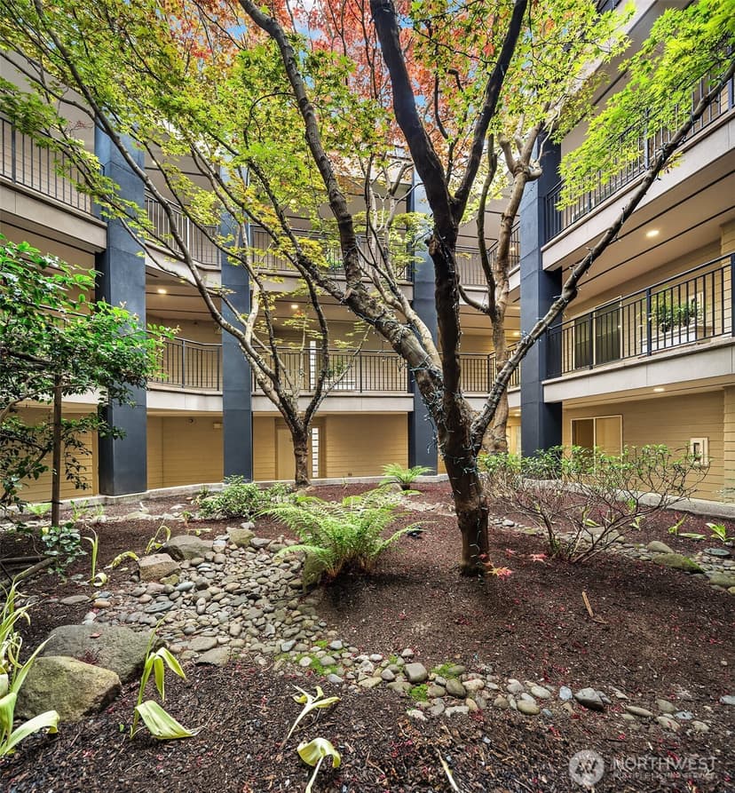 Property photo for 1417 Queen Anne Avenue N #212, Seattle photo 33