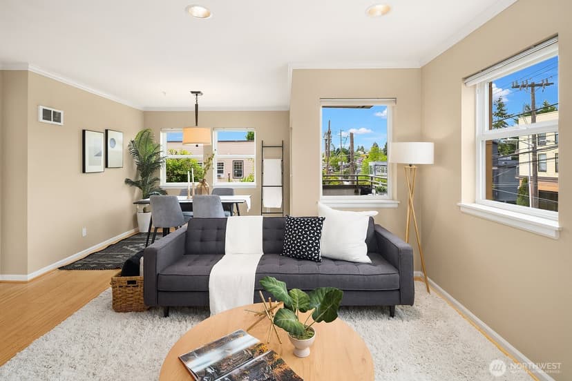 Property photo for 1417 Queen Anne Avenue N #212, Seattle photo 4