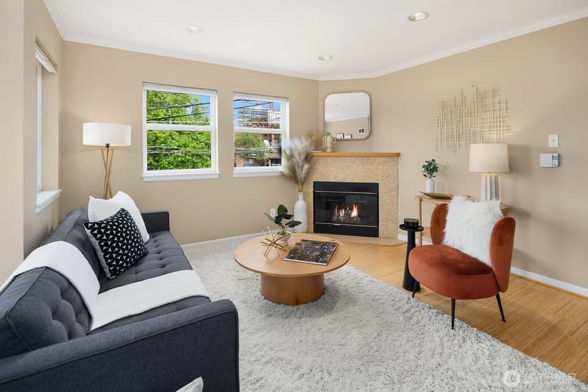 Property photo for 1417 Queen Anne Avenue N #212, Seattle photo 6