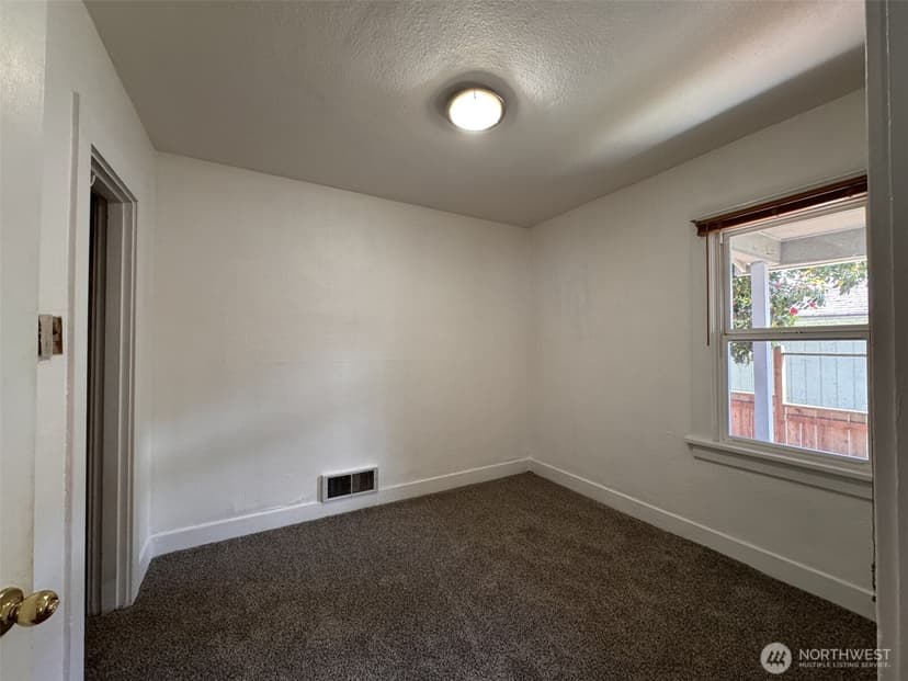 Property photo for 1022 Rockefeller Avenue, Everett photo 19
