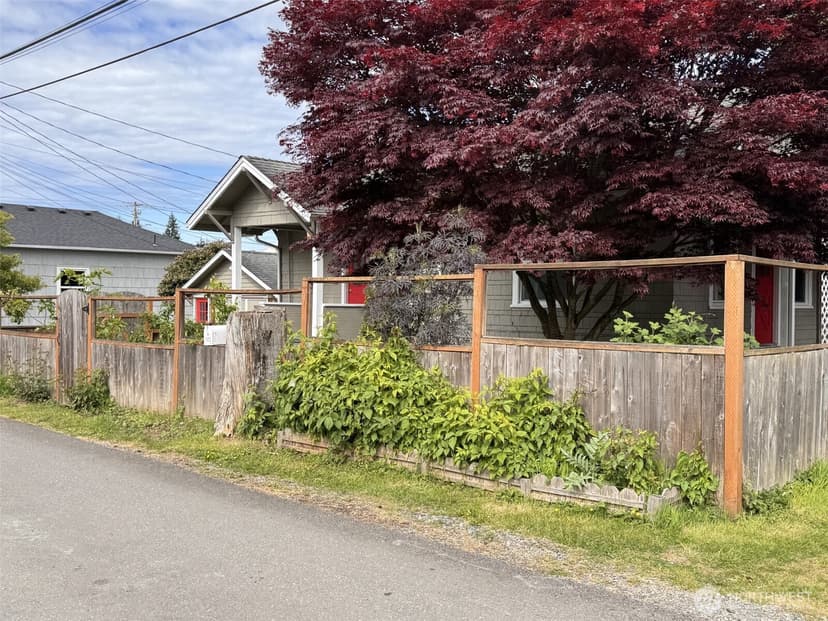 Property photo for 1022 Rockefeller Avenue, Everett photo 3