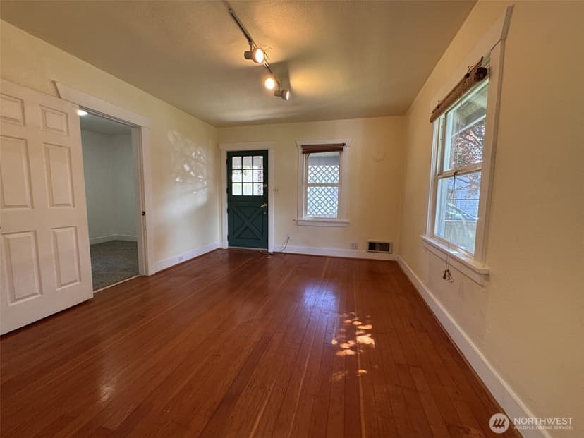 Property photo for 1022 Rockefeller Avenue, Everett photo 15