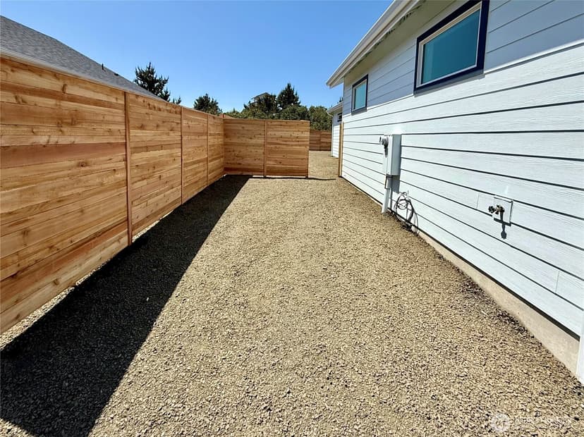 Property photo for 917 Ocean Shores Blvd Boulevard SW, Ocean Shores photo 3