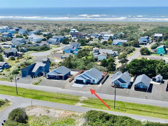 Property photo for 917 Ocean Shores Blvd Boulevard SW, Ocean Shores photo 2