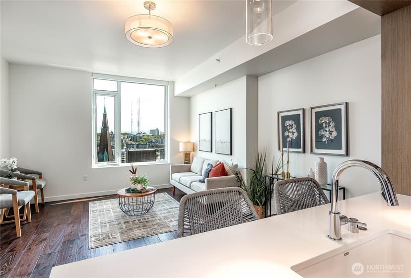 Property photo for 1321 Seneca Street #1102, Seattle photo 3