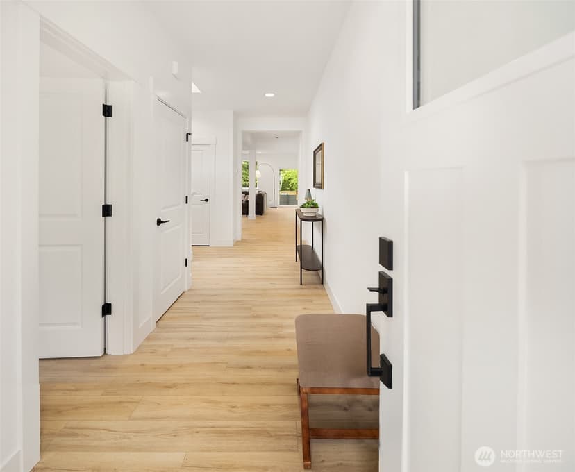 Property photo for 10675 SE 170th Place, Renton photo 4
