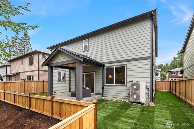 Property photo for 10675 SE 170th Place, Renton photo 2