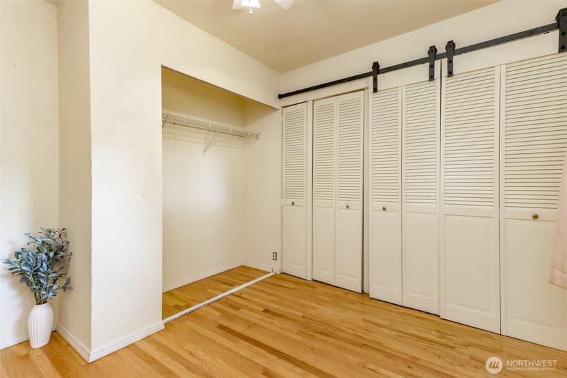 Property photo for 3418 Petersville Road NE, Bremerton photo 16