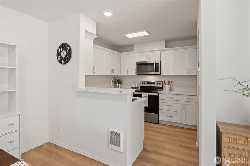 Property photo for 9210 Market Place #E102, Lake Stevens photo 19