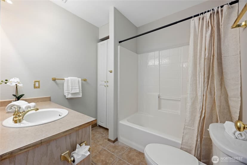 Property photo for 2307 W Woodin Avenue #1E, Chelan photo 9