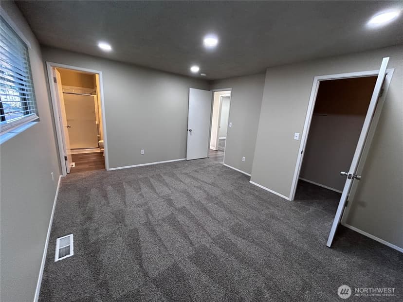 Property photo for 9139 NE 142nd Way, Kirkland photo 13