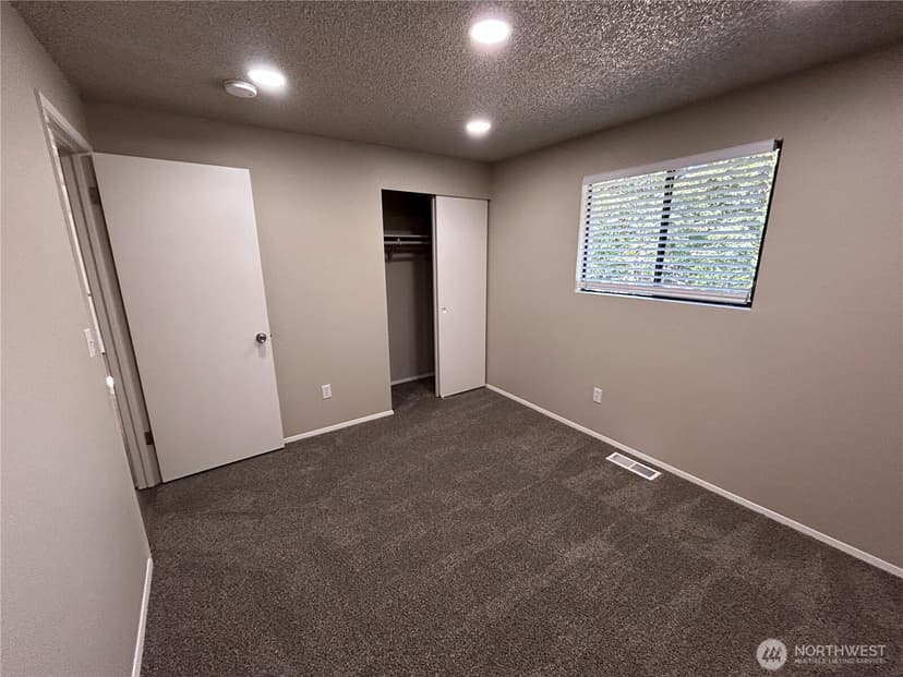Property photo for 9139 NE 142nd Way, Kirkland photo 11