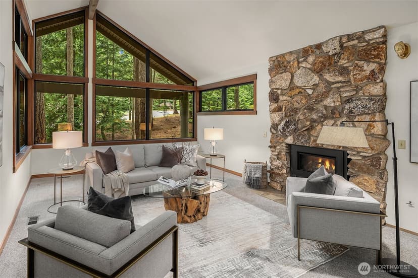 Property photo for 12833 NE 35th Place, Bellevue photo 6