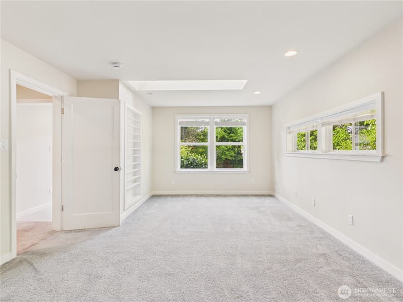 Property photo for 6351 Lake Avenue SW, Lakewood photo 24
