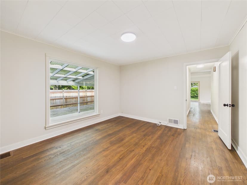 Property photo for 6351 Lake Avenue SW, Lakewood photo 19