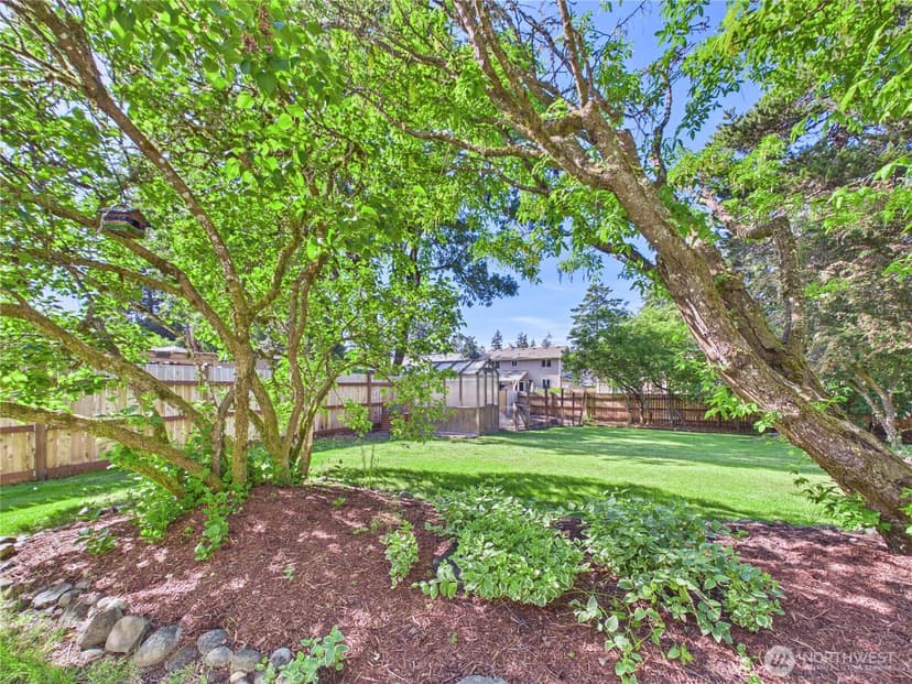 Property photo for 6351 Lake Avenue SW, Lakewood photo 35